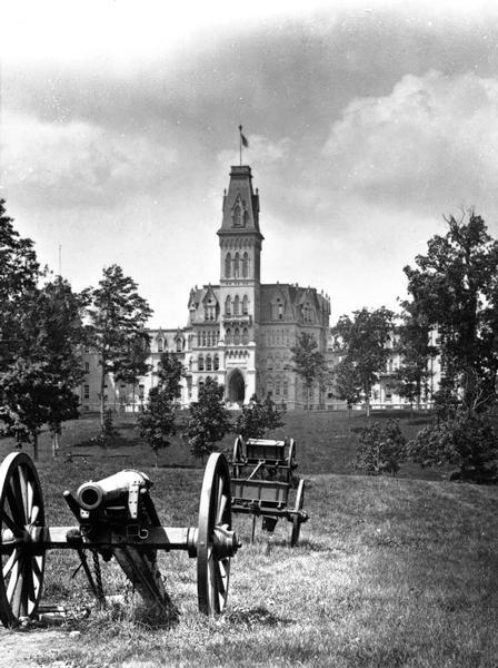 National Soldiers' Home in Milwaukee with cannons in the foreground.