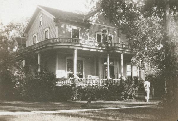 Exterior view of the Smith home at 302 North Broadway.