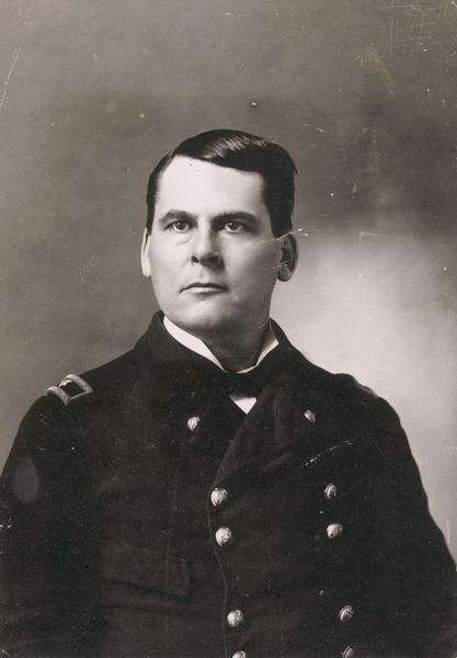 Studio portrait of Brigadeer General Leonard Colby in uniform.