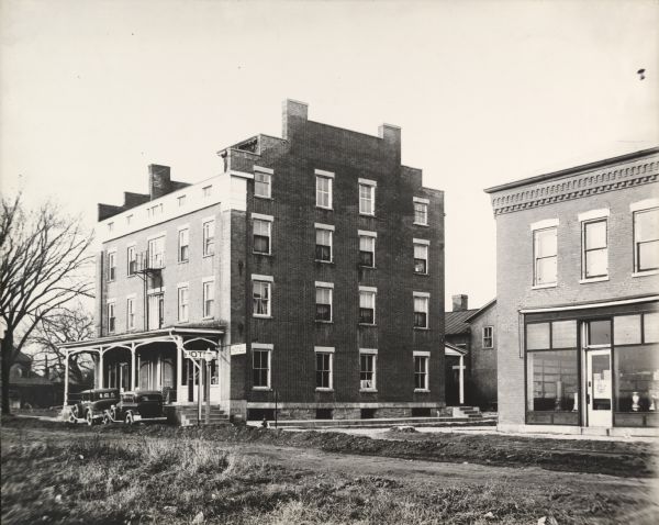 The Denniston House was built in 1836 in anticipation that the State Capitol would be located in Cassville, and housing for the legislators would be needed. When the Wisconsin State Capitol was established in Madison, Denniston House operated as a hotel.