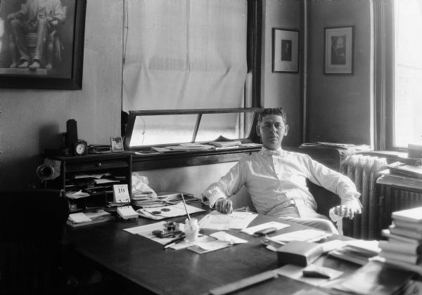 Richard Lloyd Jones, editor and publisher (1911-1919) of the <i>Wisconsin State Journal</i>, at his desk.
