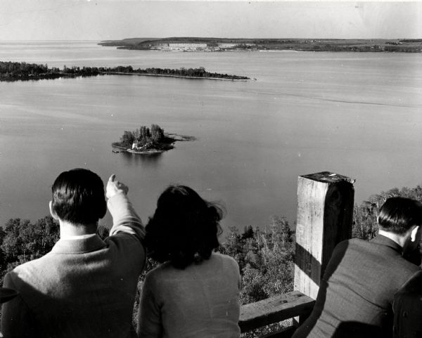 People on observation tower looking at Sturgeon Bay.