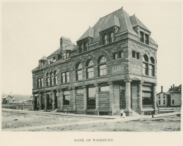Exterior view of the Bank of Washburn.