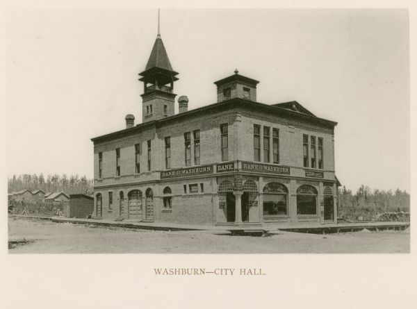 Exterior view of the Washburn City Hall, which houses the Bank of Washburn.