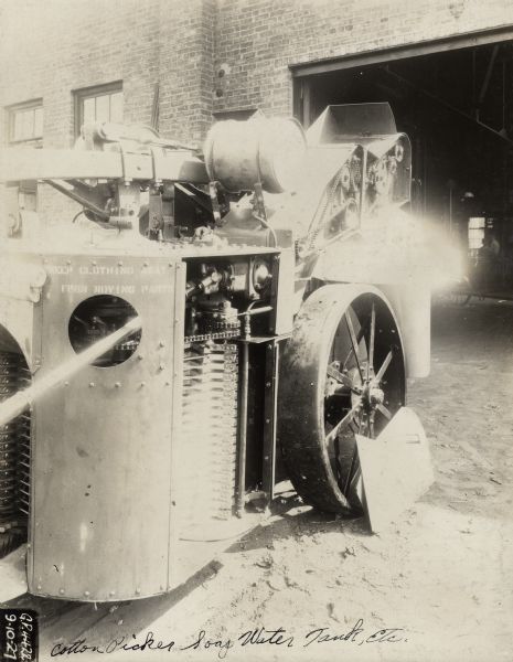 Engineering photograph of the "soap water tank, etc." of an experimental pneumatic spindle cotton picker.