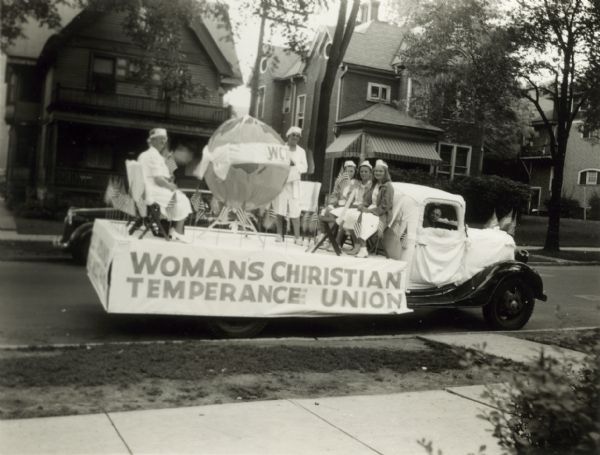 Float of the Women's Christian Temperance Union in a Milwaukee parade.