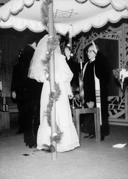 Holocaust survivor, Rabbi Manfred Swarsensky, officiating at a wedding.