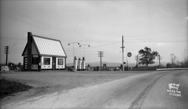 Cities Service Gas Station featuring Kool Motor gasoline. Looking east from the corner of Femrite Road and Buckeye Road (Highway AB).