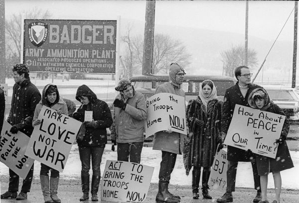 Anti-Vietnam War protestors demonstrate outside the Badger Army Ammunition Plant in Baraboo.