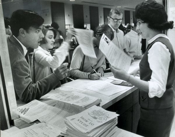 A group of students register for classes at the University of Wisconsin-Madison.