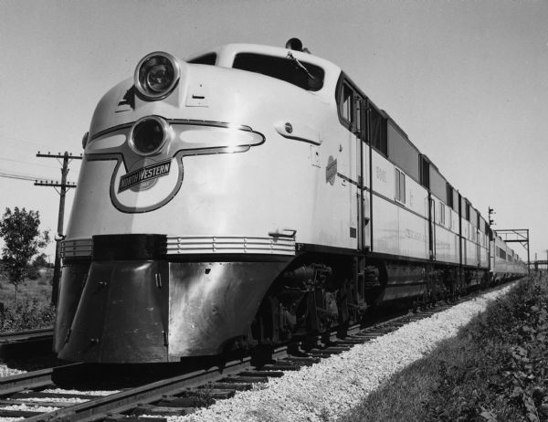Engine no. 5001 of a Northwestern train.