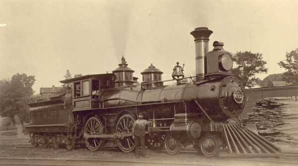 Right side view of Chicago, Milwaukee & St. Paul Railway locomotive engine no. 632.