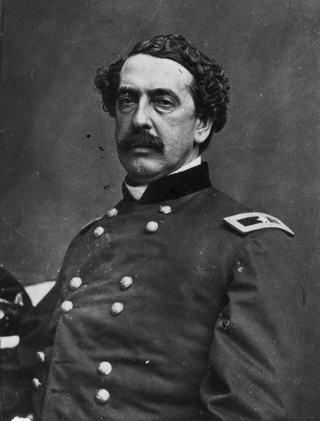 Waist-up portrait of Major General Abner Doubleday in military uniform.