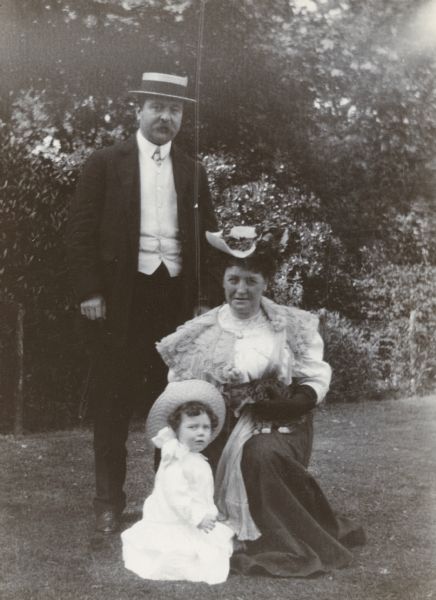 Noel Alexander Gillespie is shown as a child, with his parents Andre and Emily Rieder, in England.