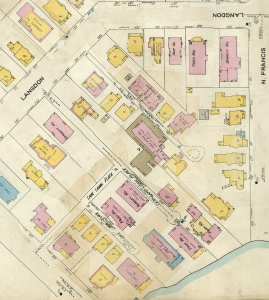 A detail of a Sanborn map showing areas at Langdon and Henry Streets, including Lake Lawn Place.