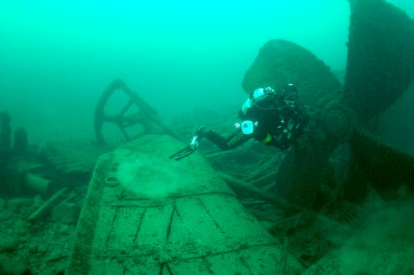 View of the steering quadrant of the wrecked stream screw <i>Frank O'Connor</i> at the bottom of Lake Michigan.