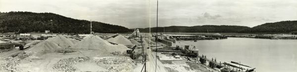 Elevated, panoramic view of the Guntersville Dam.