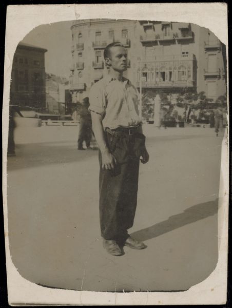 Fred Palmer. Text on back reads: "Valencia, 1937".