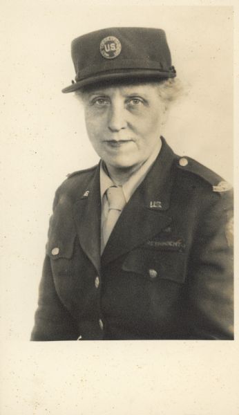 Waist-up portrait of Sigrid Schultz wearing her military uniform.